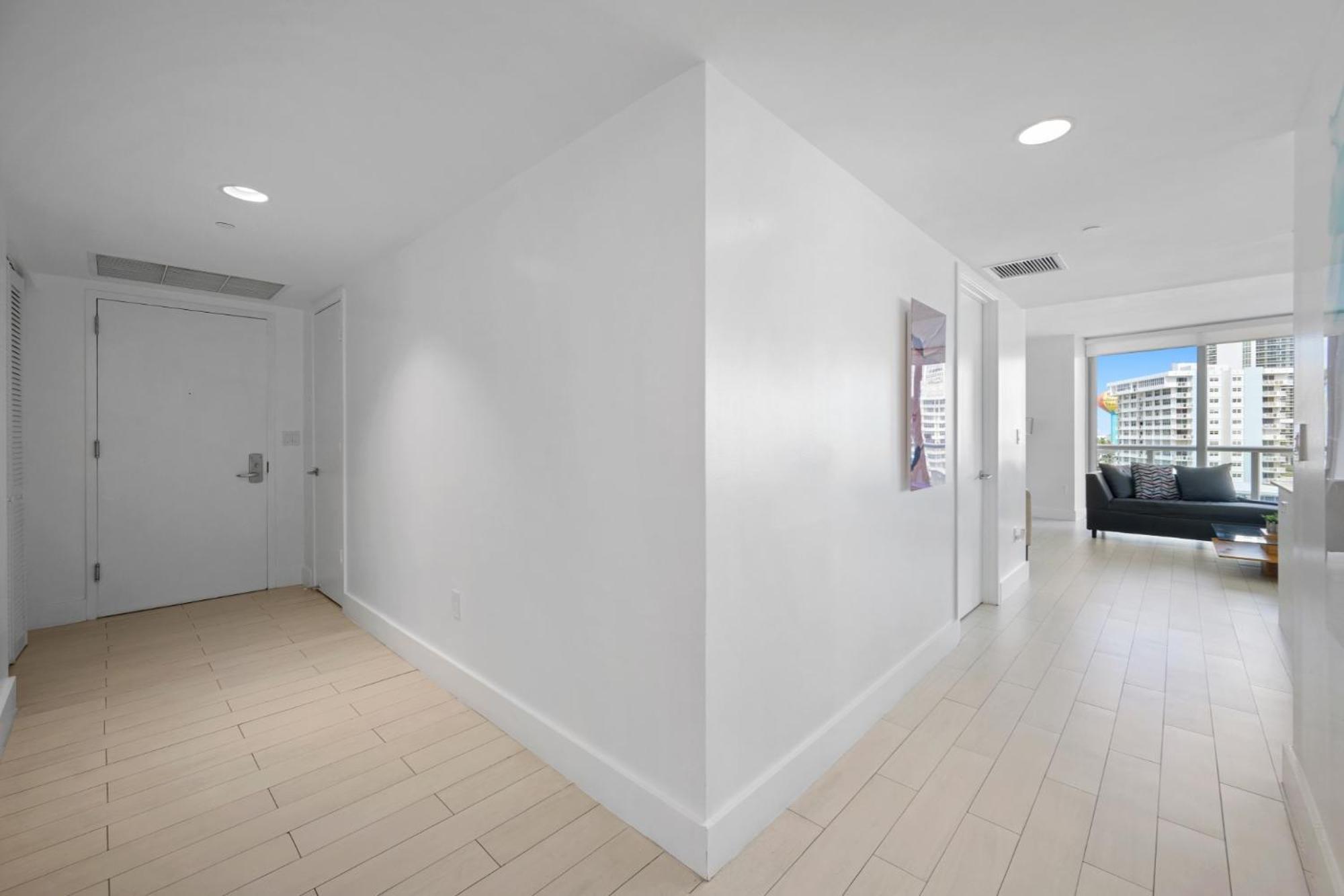 Hallandale Sky Water View Hallandale Beach Exterior photo