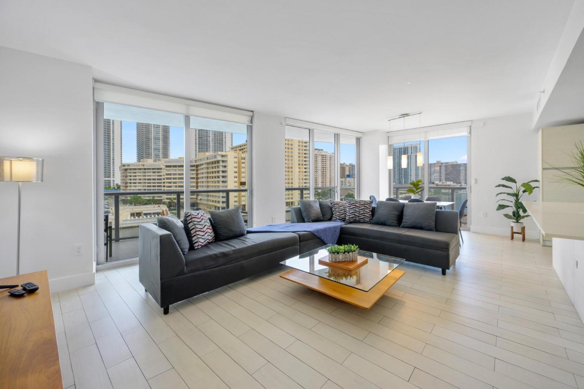 Hallandale Sky Water View Hallandale Beach Exterior photo