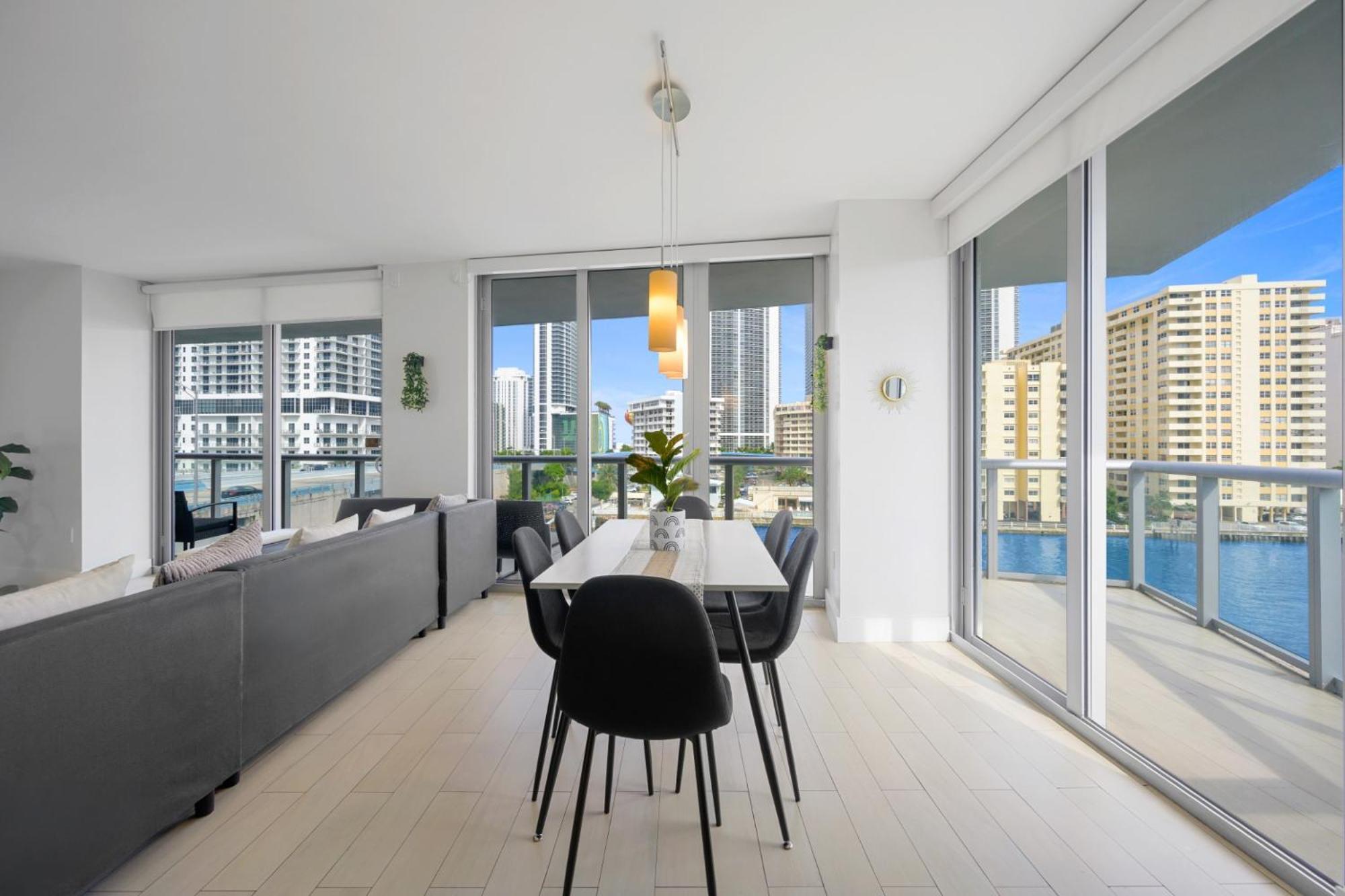 Hallandale Sky Water View Hallandale Beach Exterior photo