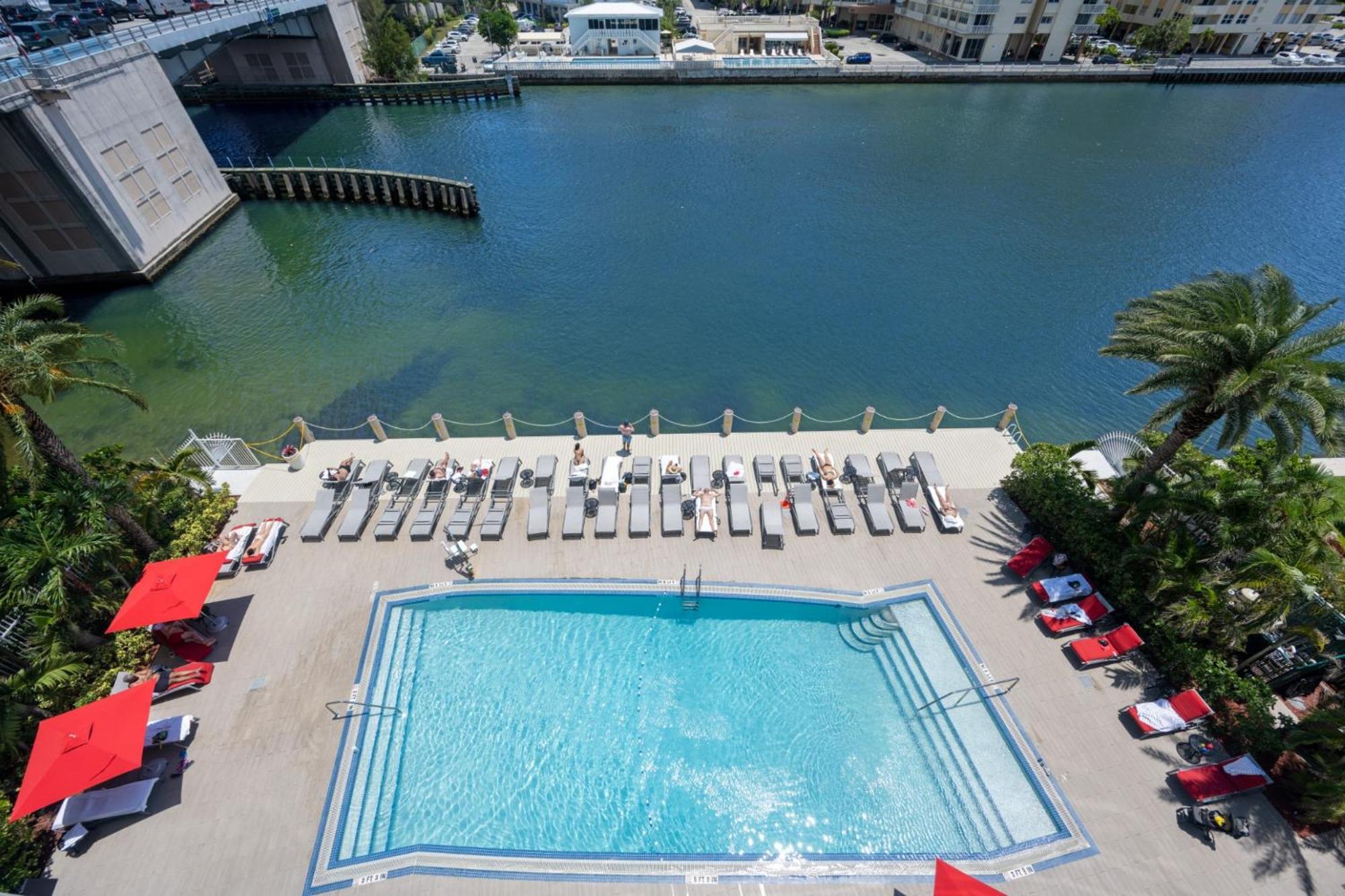 Hallandale Sky Water View Hallandale Beach Exterior photo