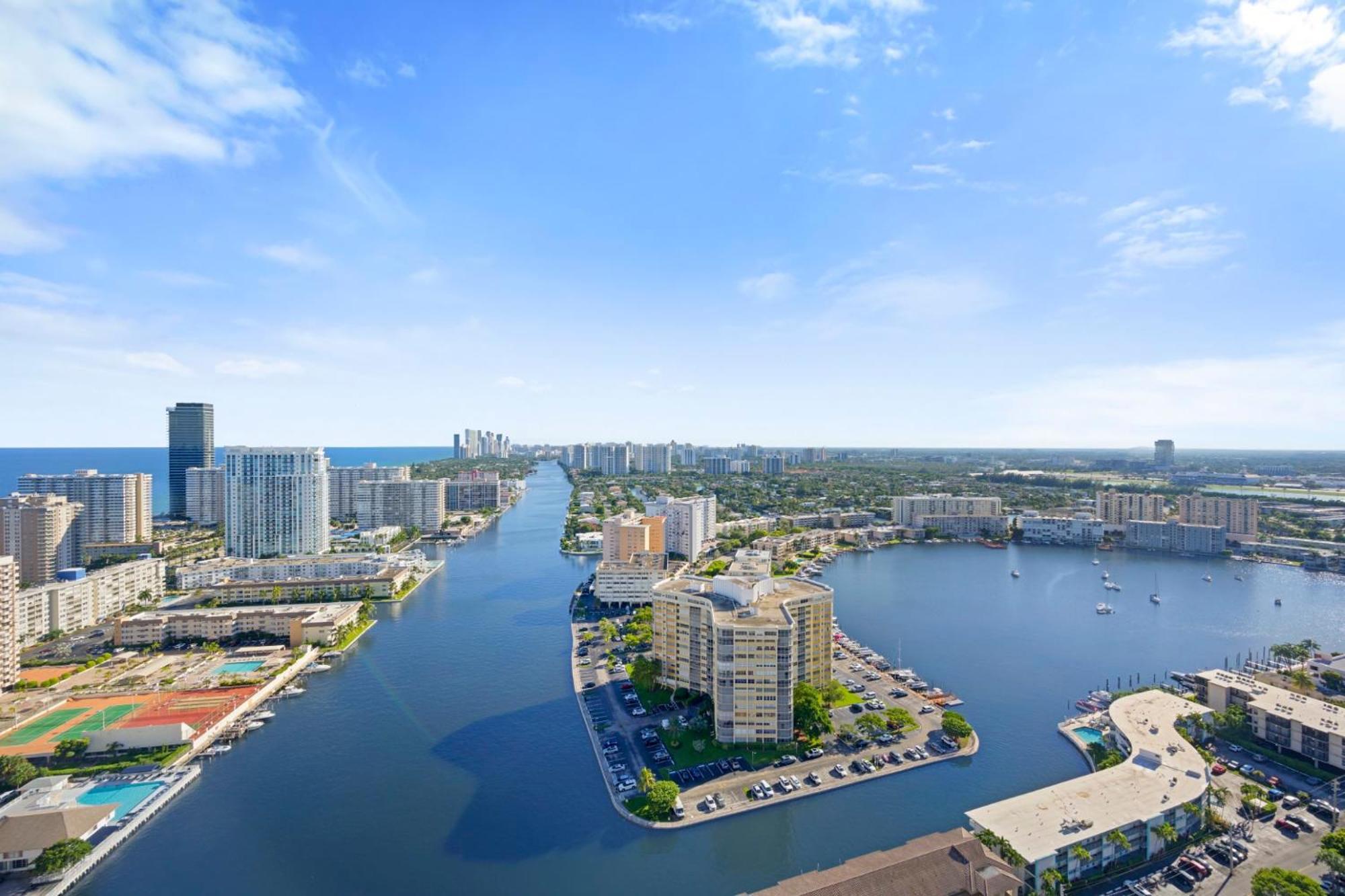 Hallandale Sky Water View Hallandale Beach Exterior photo